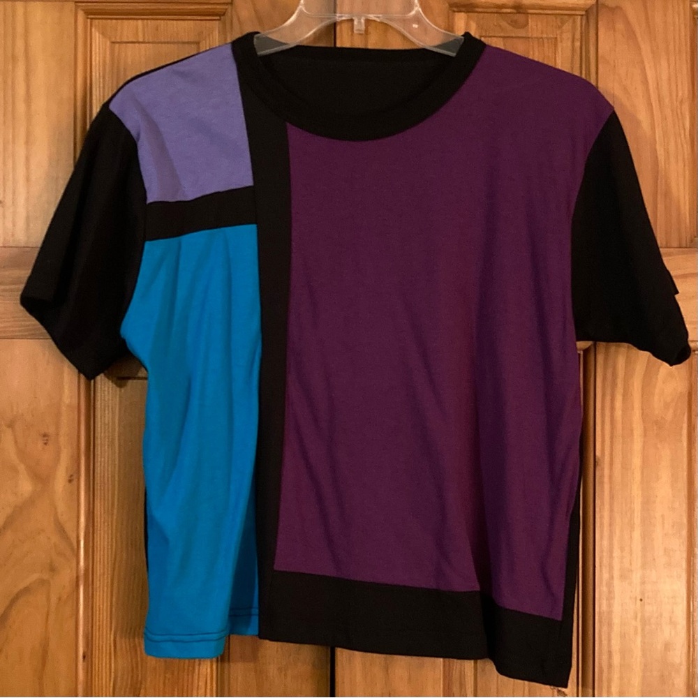 NWOT Workout Vintage 80s Top Short Sleeve Blouse Black Purple Blue Size M
